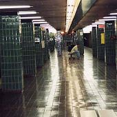 Race-Vine Subway