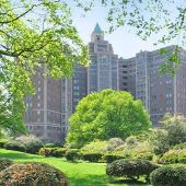 Alden Park Manor (Alden Park Apartment)