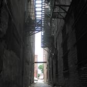 N 3rd ( between Arch and Market)