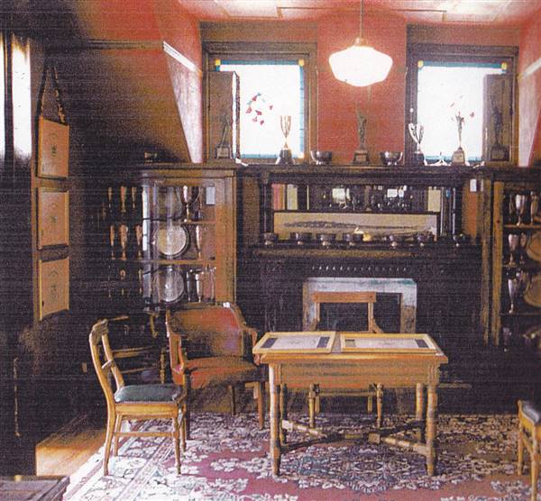 Undine Barge Club