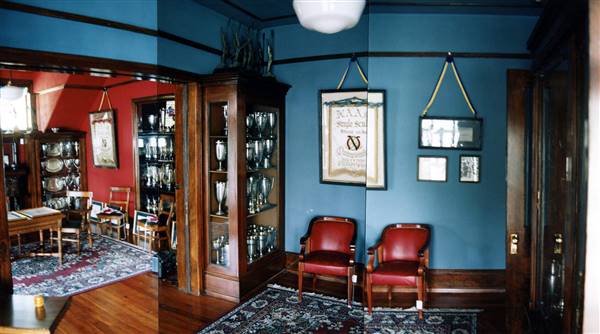Undine Barge Club