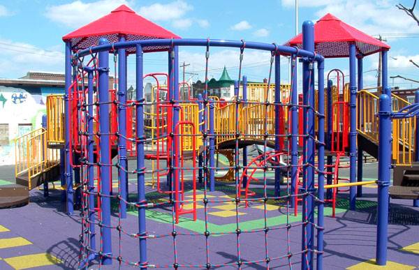 33rd & Wallace Playground